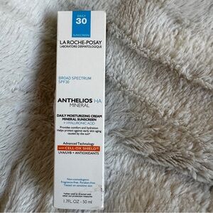 NIB La Roche-Posay Anthelios HA Mineral Sunscreen 50ml